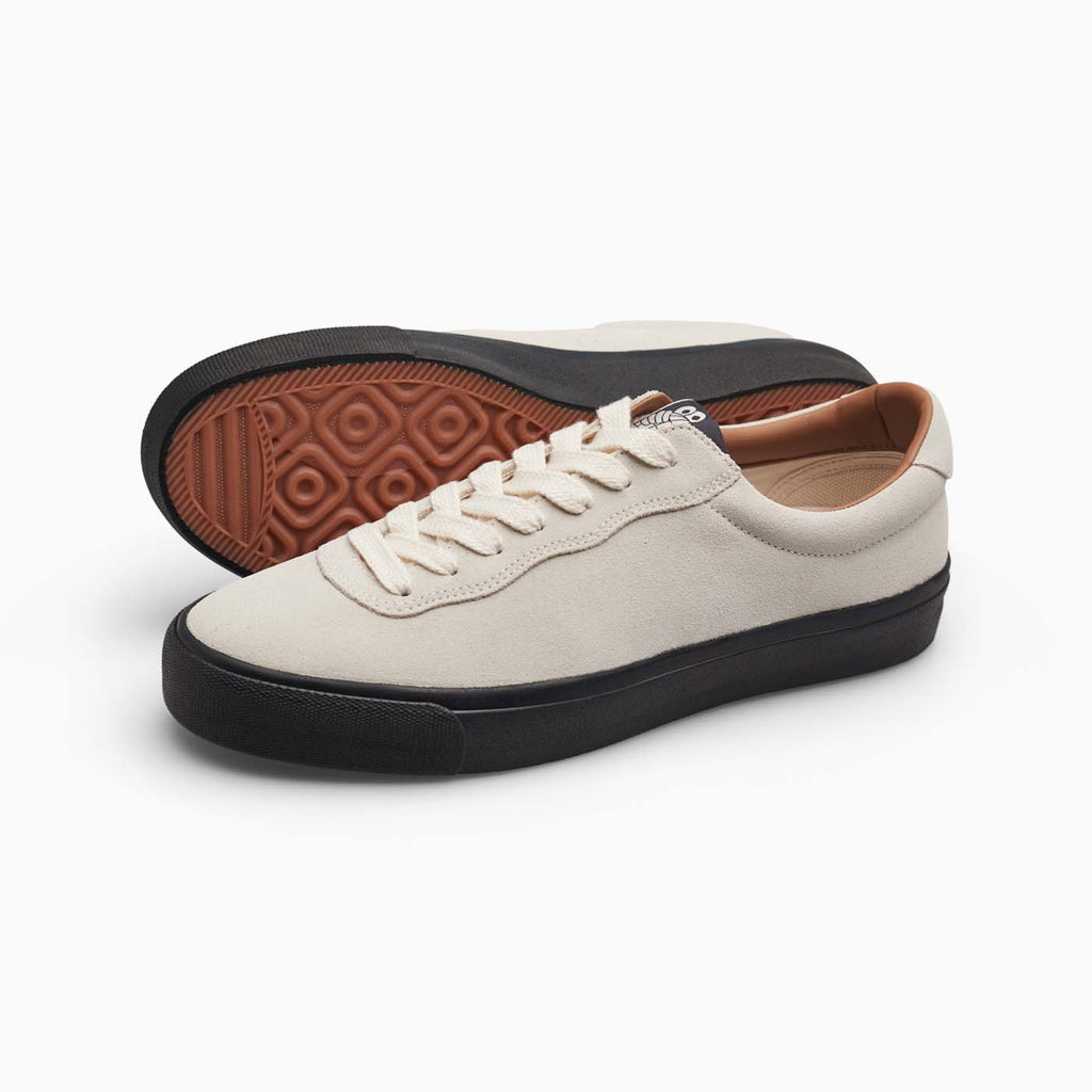 VM001-Lo Suede  (White/Black)