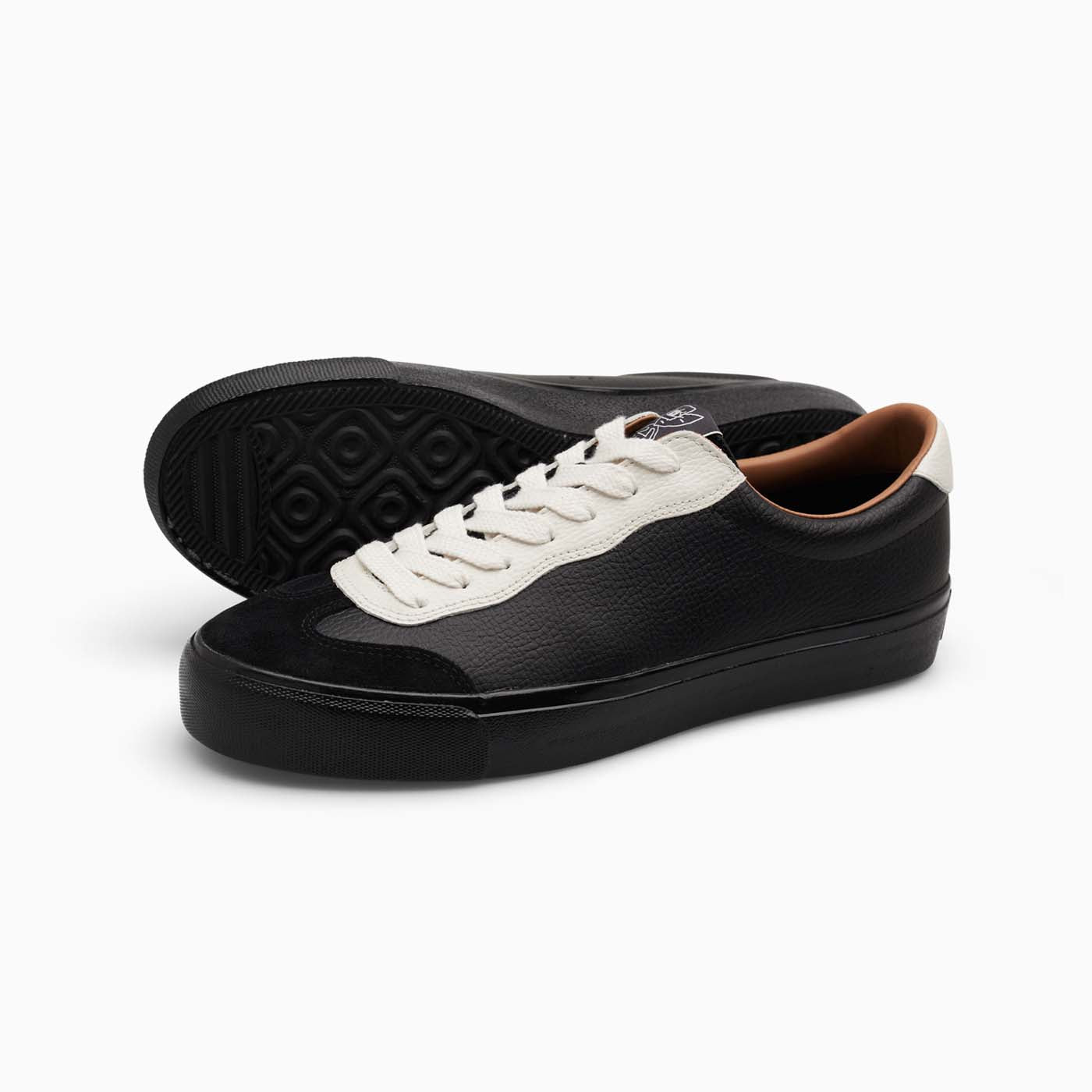 VM004-Milic Suede/Leather (Tuxedo/Black)