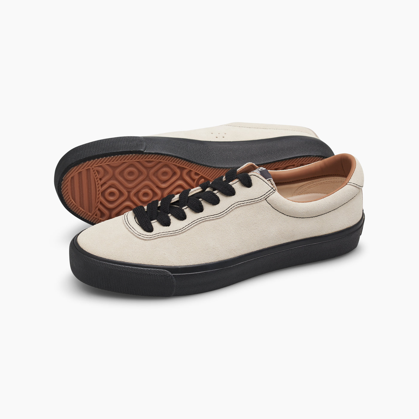 VM001-Lo Suede (White/Black/Black)