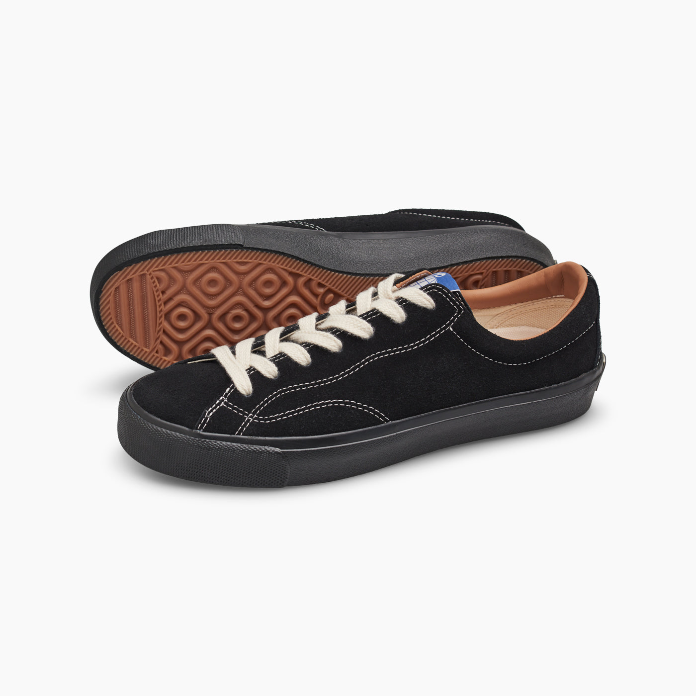 VM003-Lo Suede (Black/White/Black)