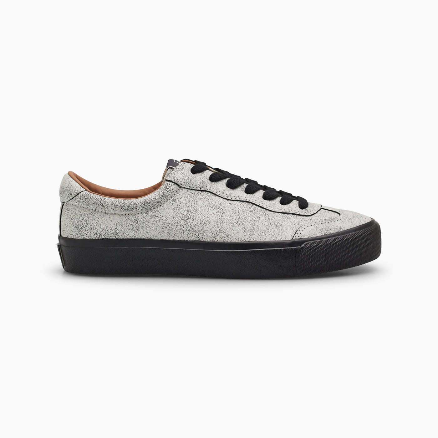 VM004-Milic (Artisan White/Black)