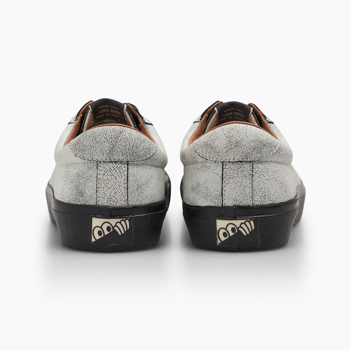 VM004-Milic (Artisan White/Black)