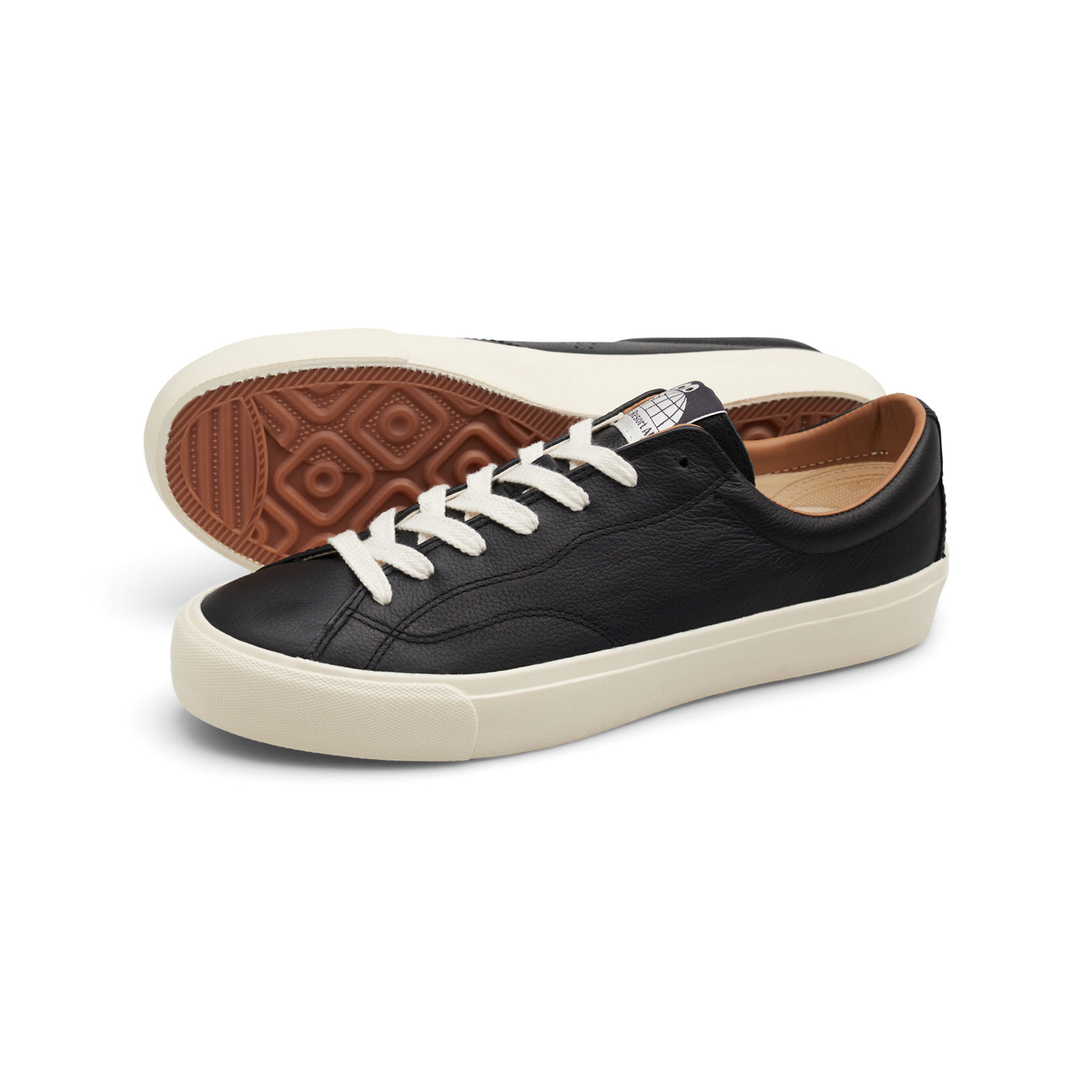 VM003-Lo Leather (Black/White)