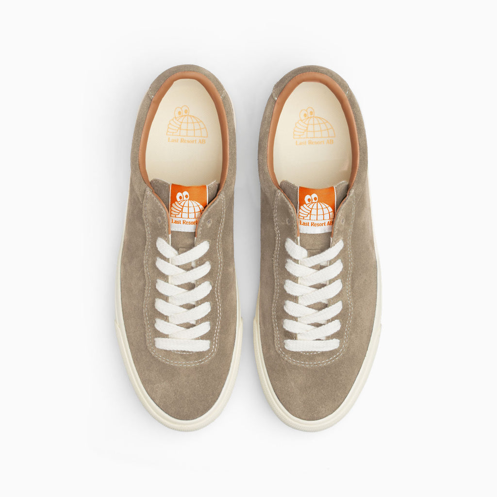 VM001-LO Suede (Sand/White)