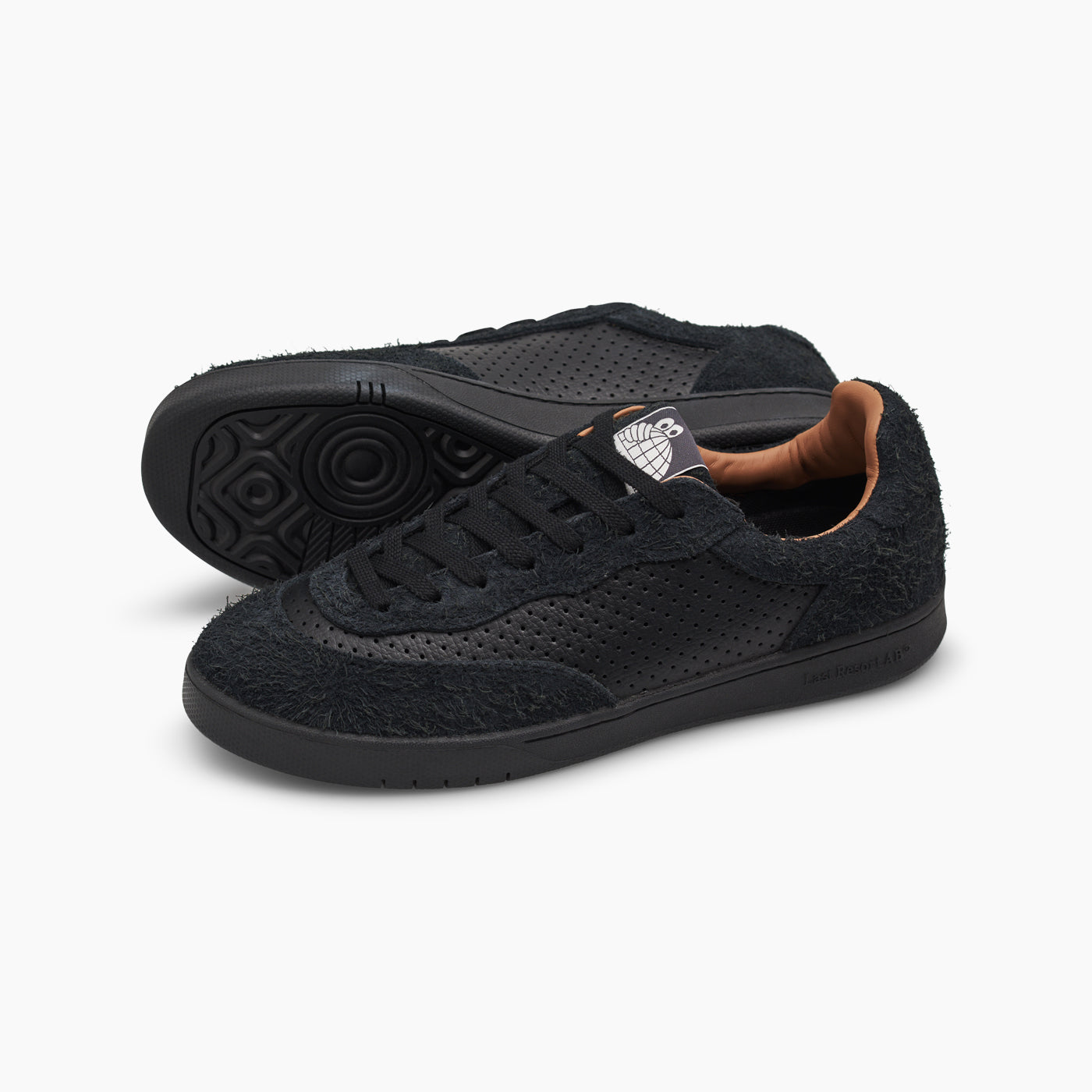 CM001 Perf (Black/Black)