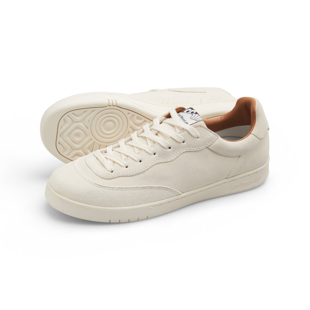 CM001 Suede (White/White)